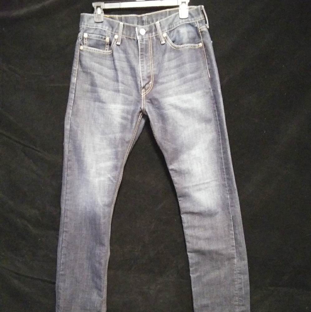 Levis 513
